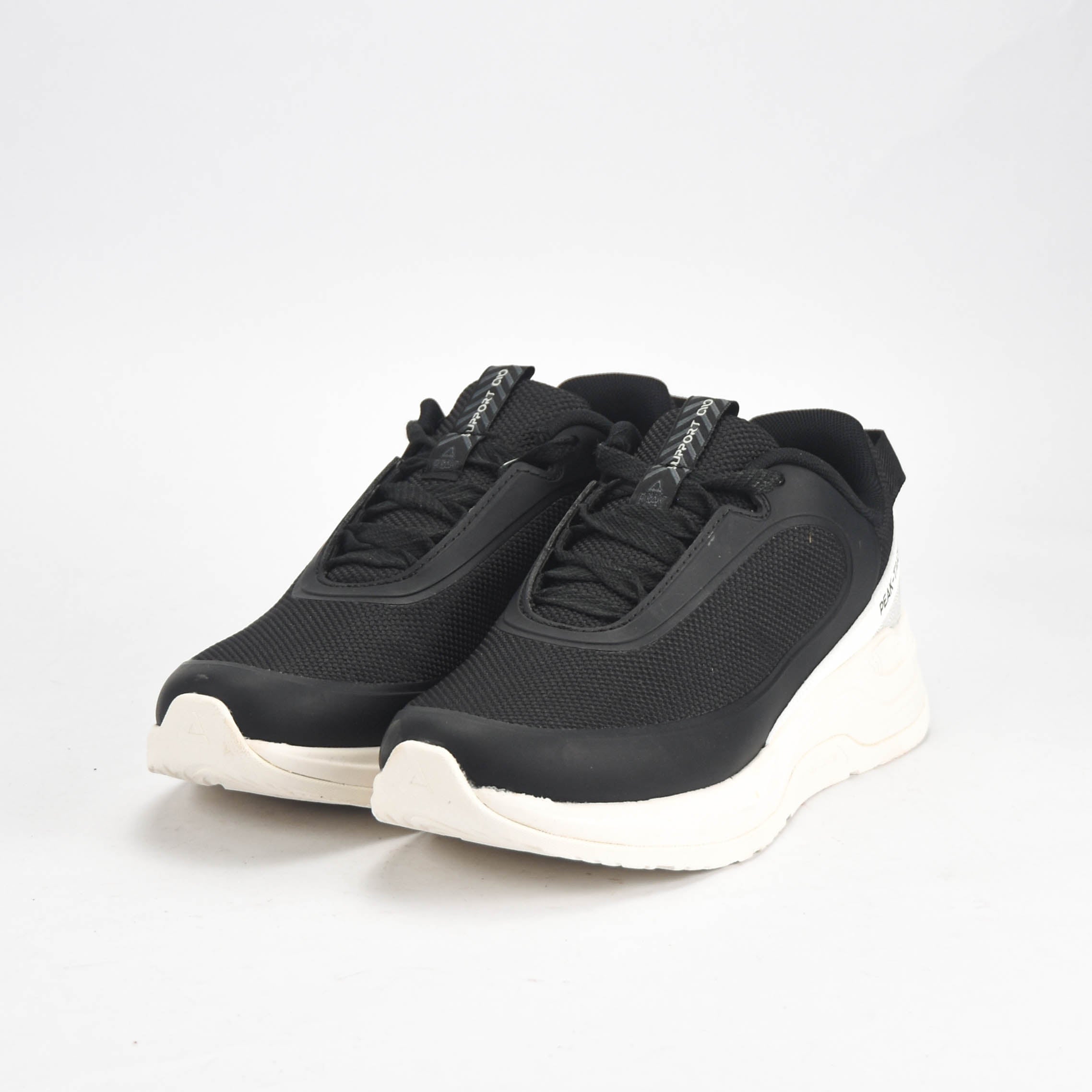 PEAK SHOES