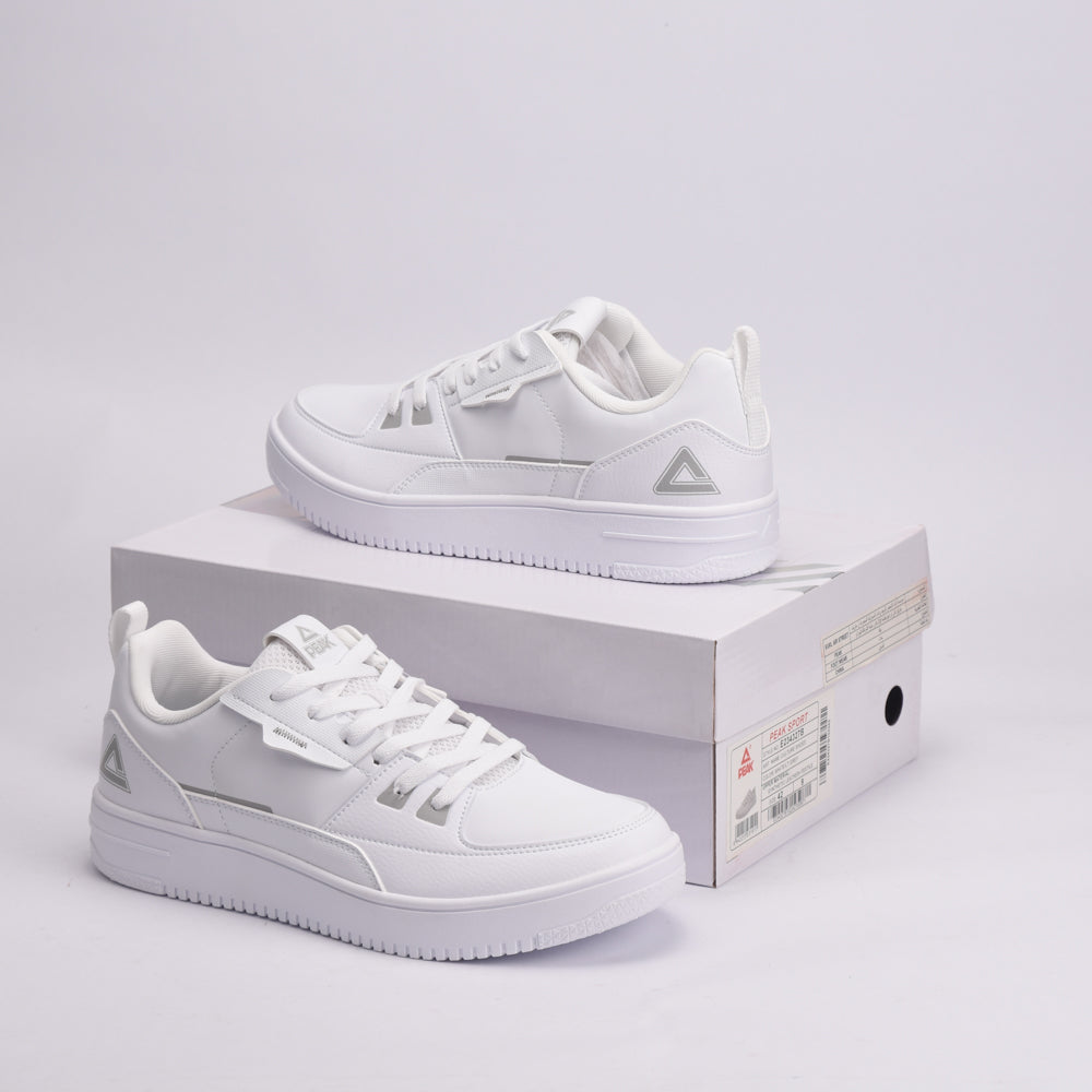PEAK FOOTWEAR