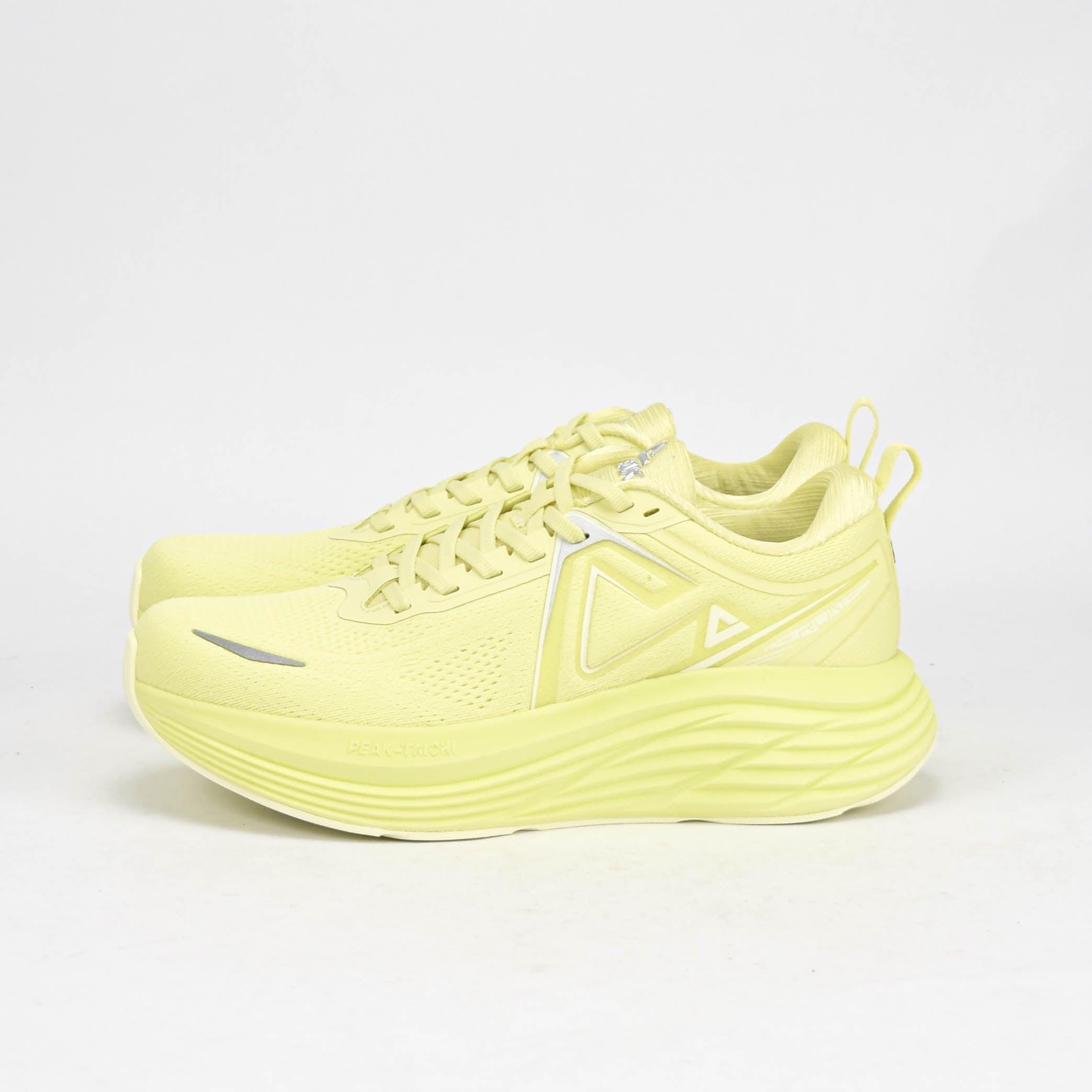 PEAK SHOES