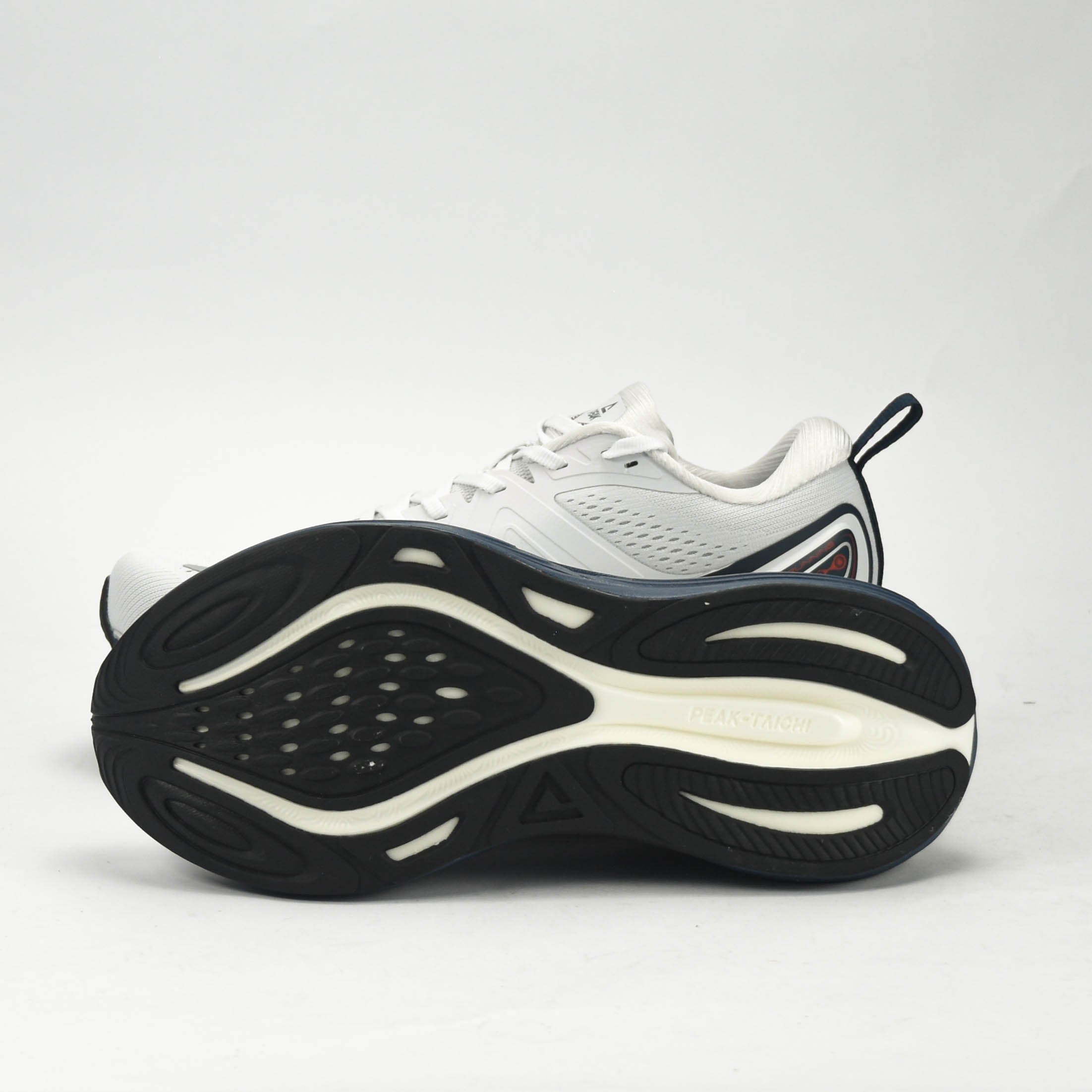 PEAK SPORTS SHOES