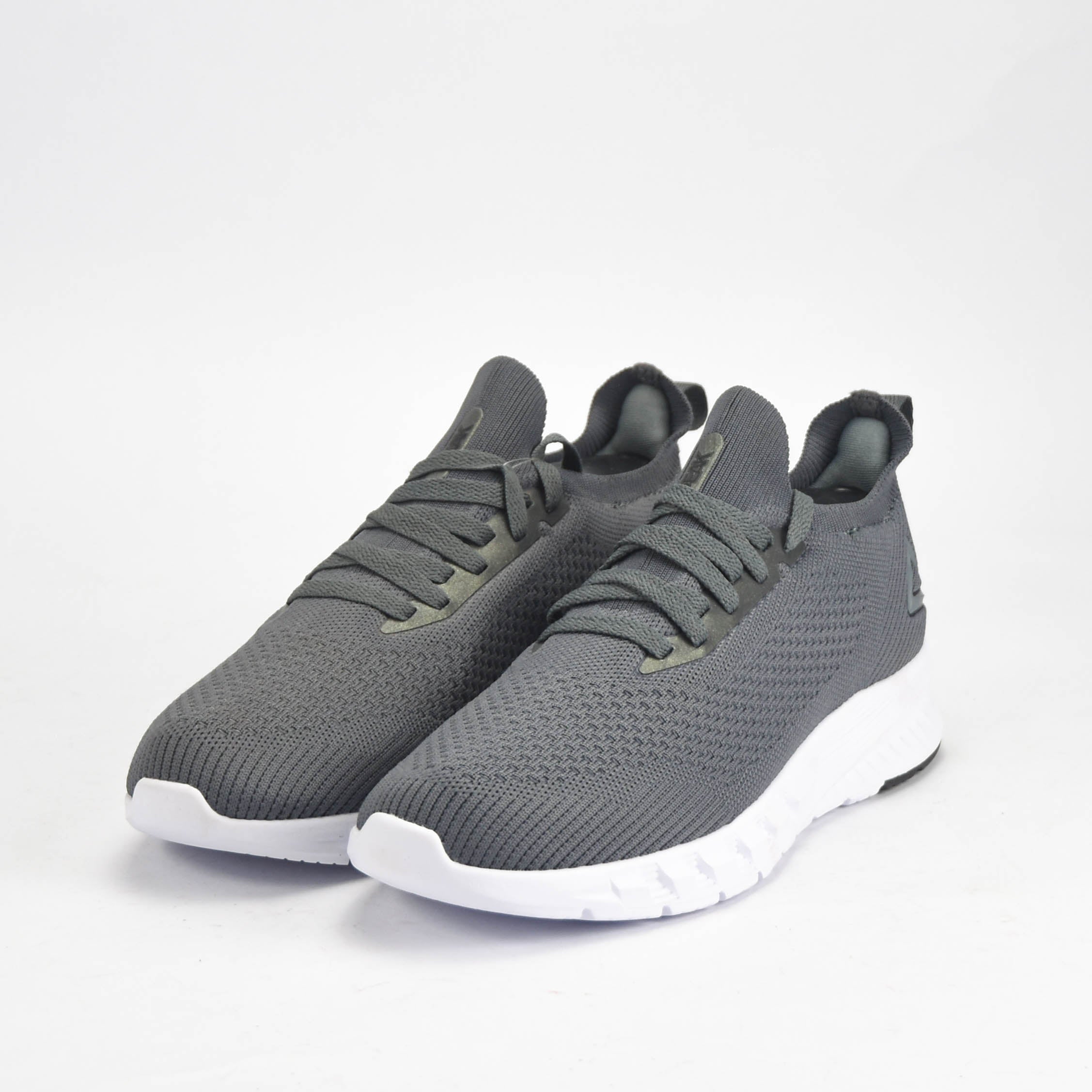 PEAK SHOES