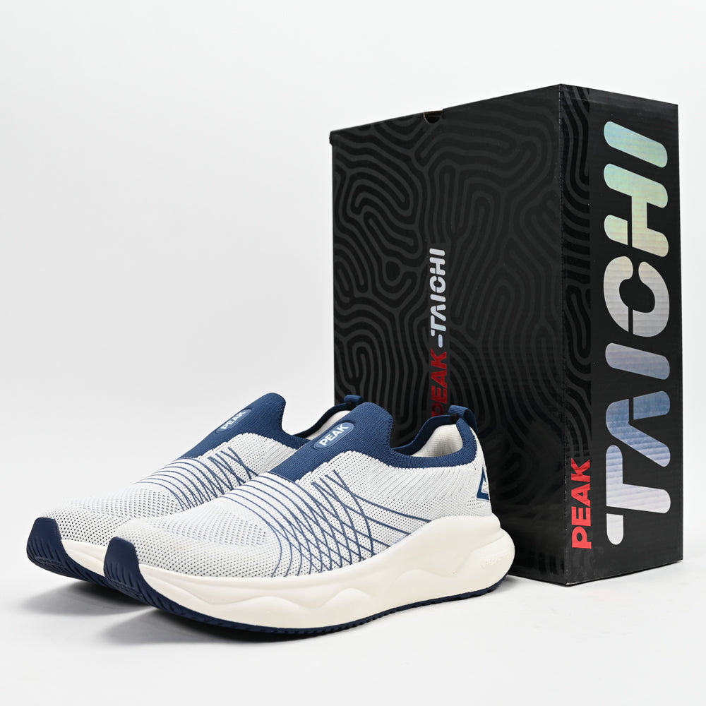 PEAK FOOTWEAR