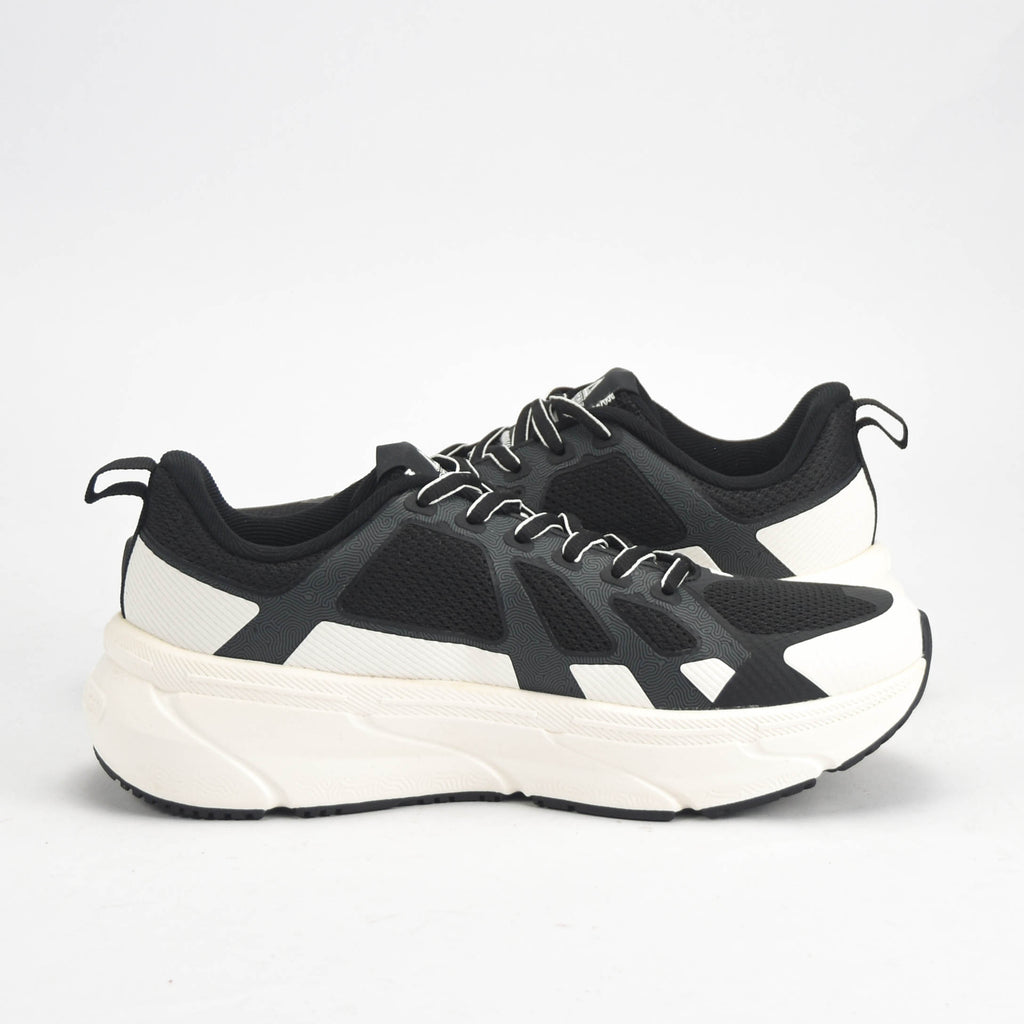 PEAK SHOES