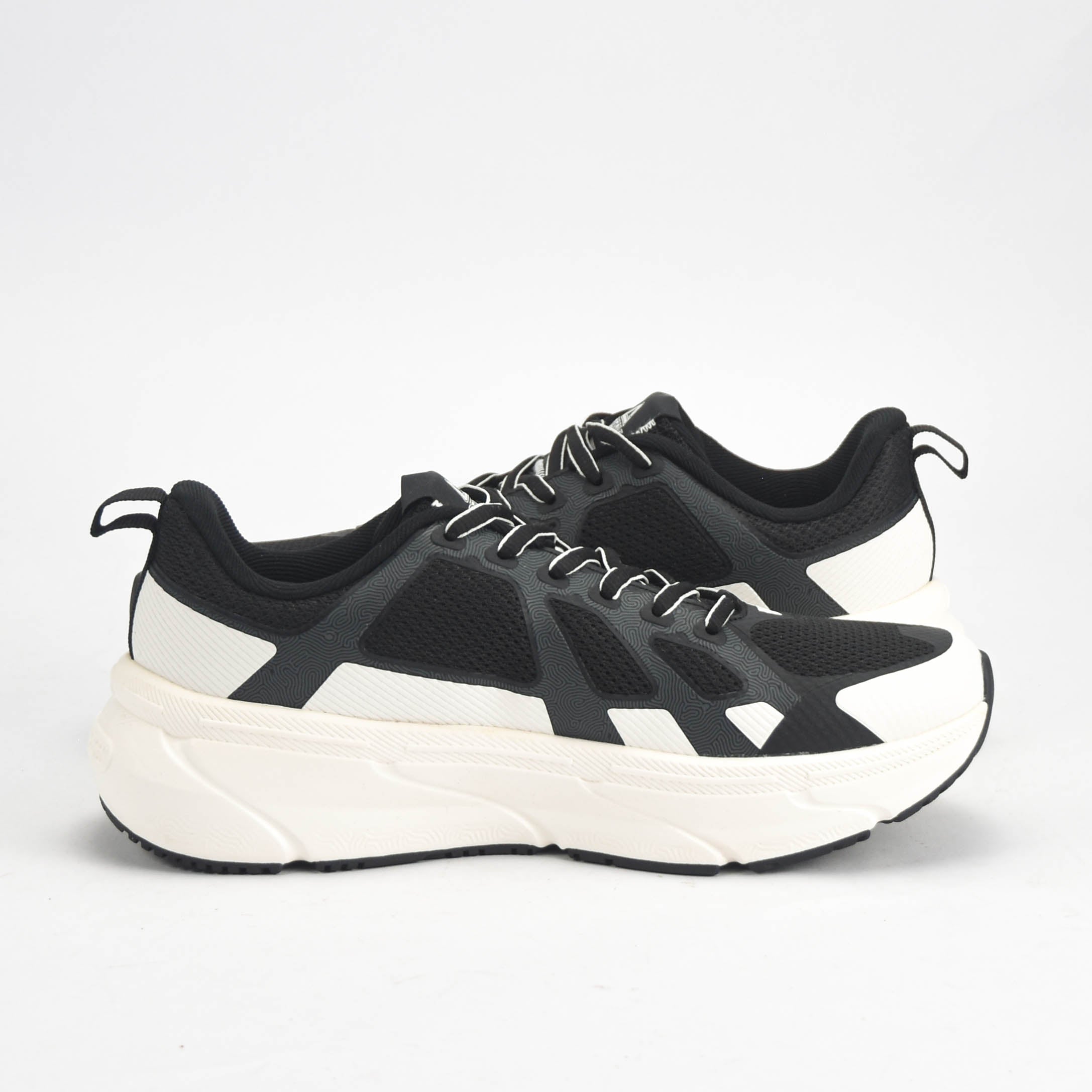 PEAK SHOES