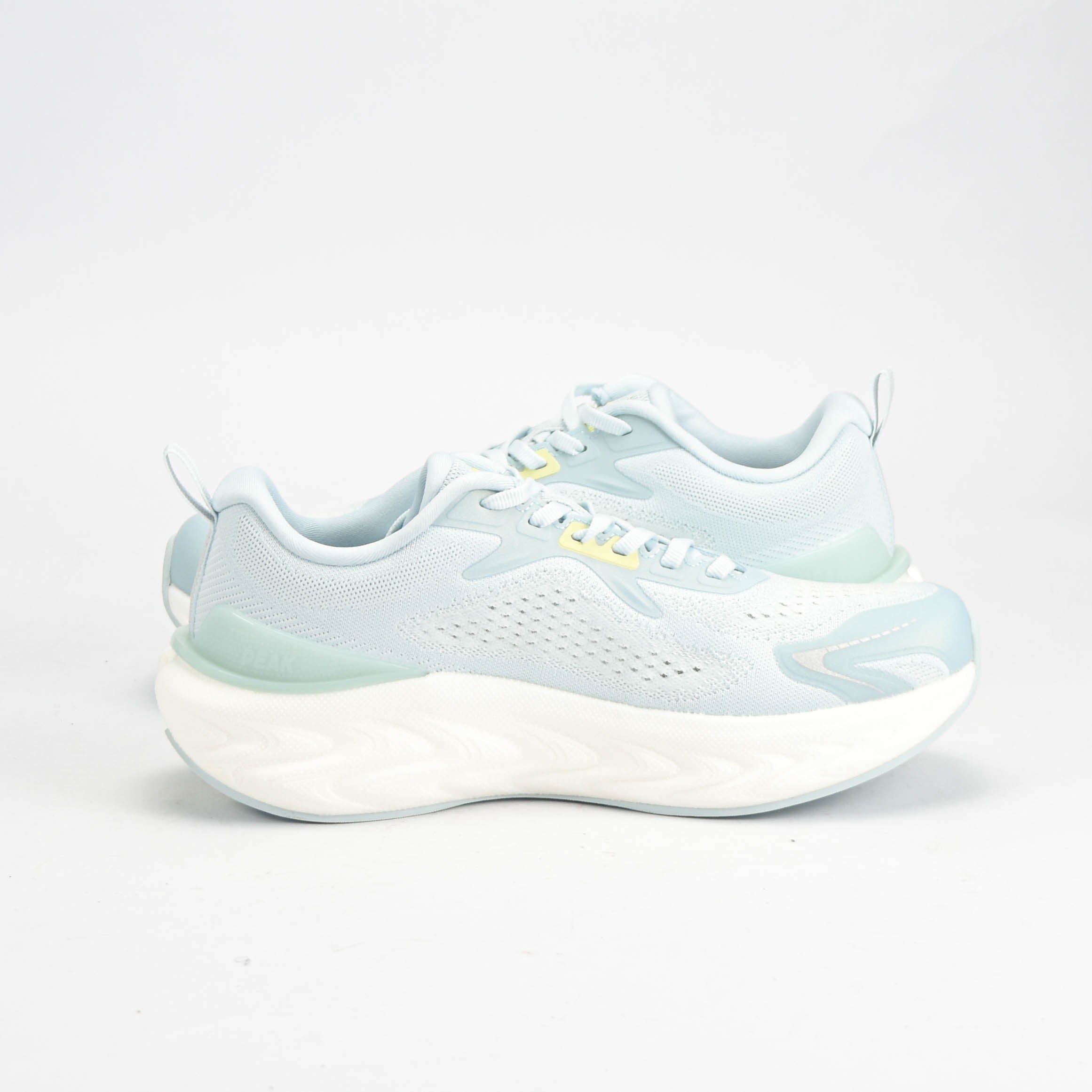 PEAK SHOES