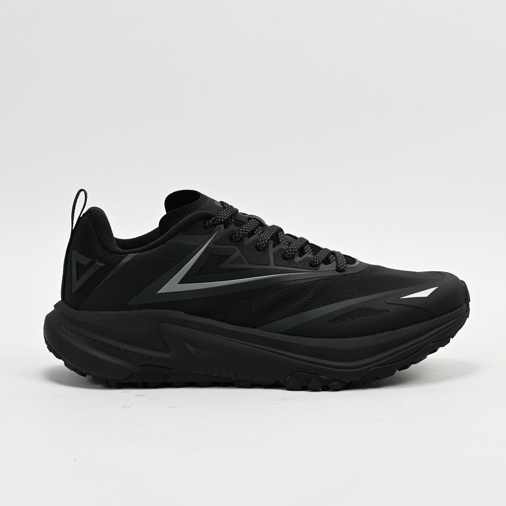 PEAK FOOTWEAR
