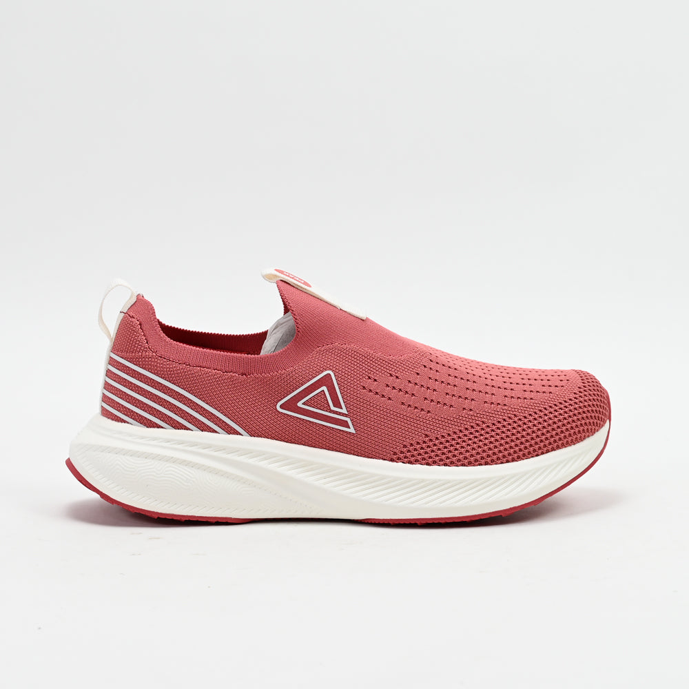 PEAK FOOTWEAR