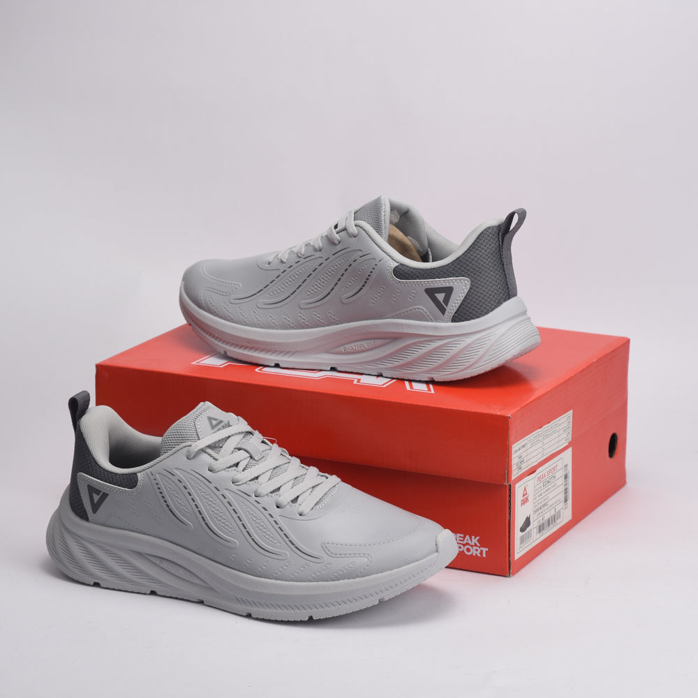 PEAK FOOTWEAR