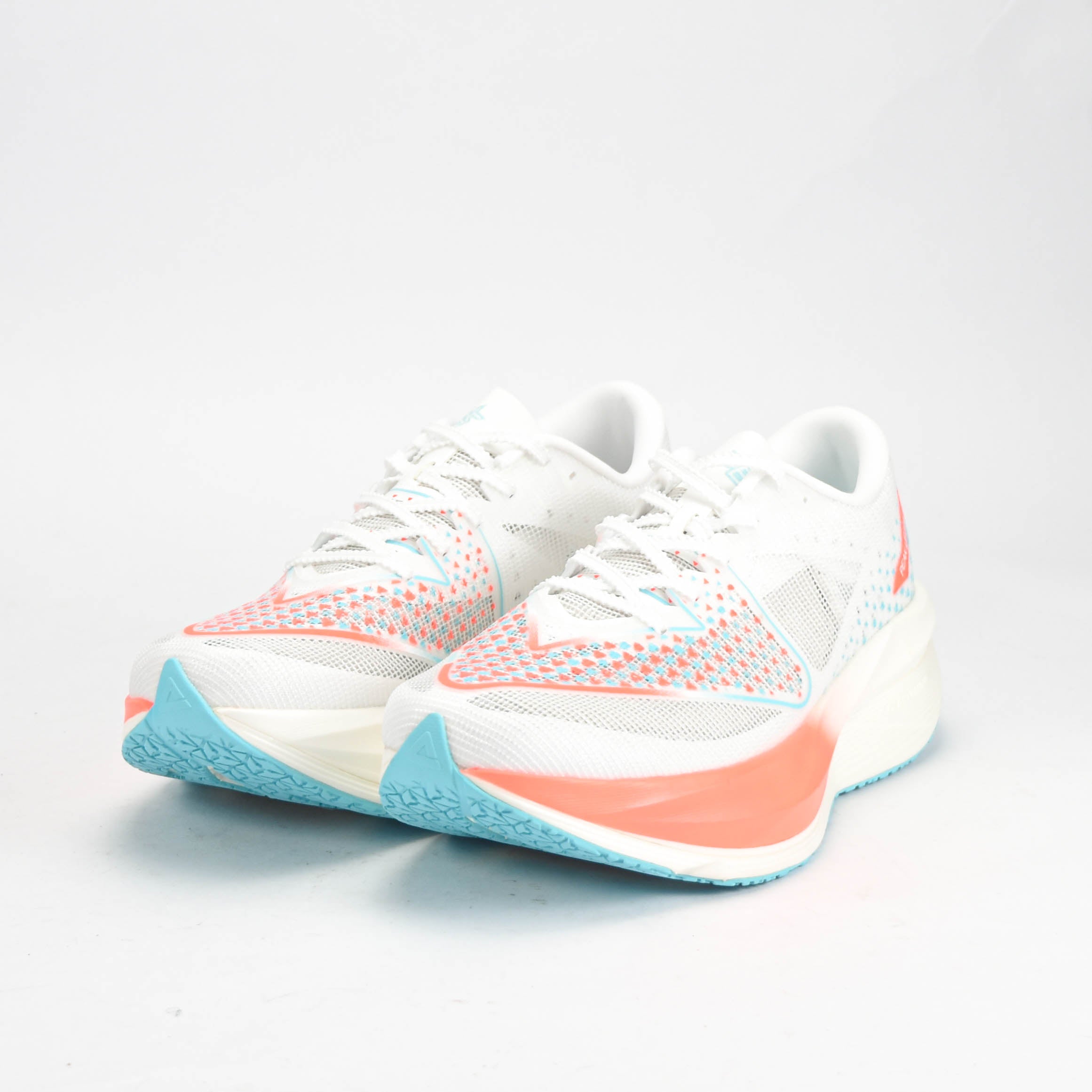 PEAK SHOES