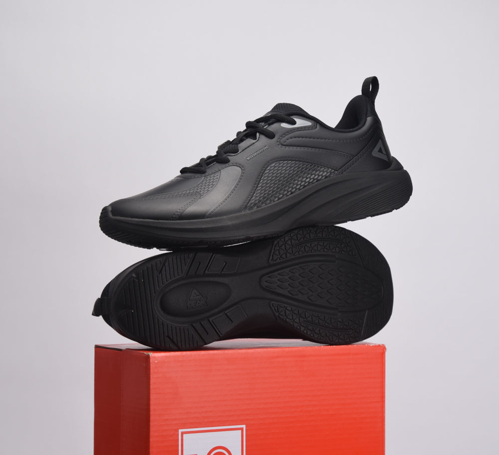 PEAK FOOTWEAR