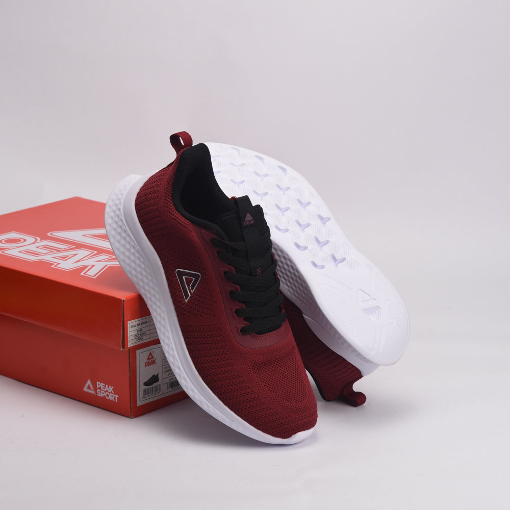 PEAK FOOTWEAR