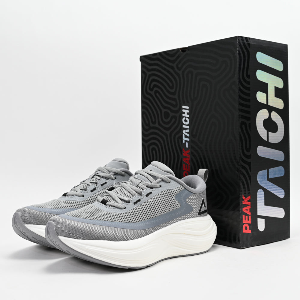 PEAK FOOTWEAR