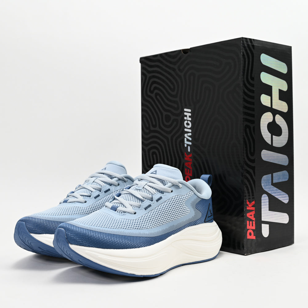 PEAK FOOTWEAR