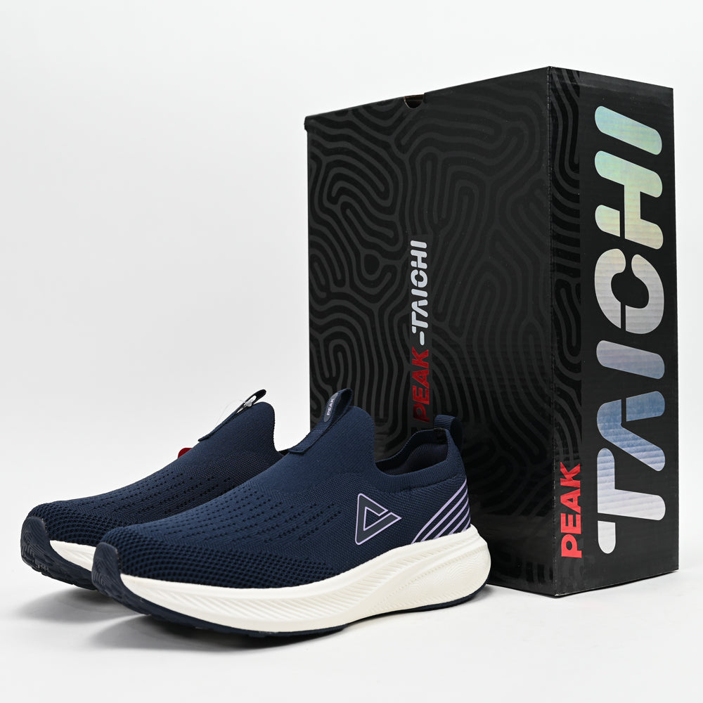 PEAK FOOTWEAR