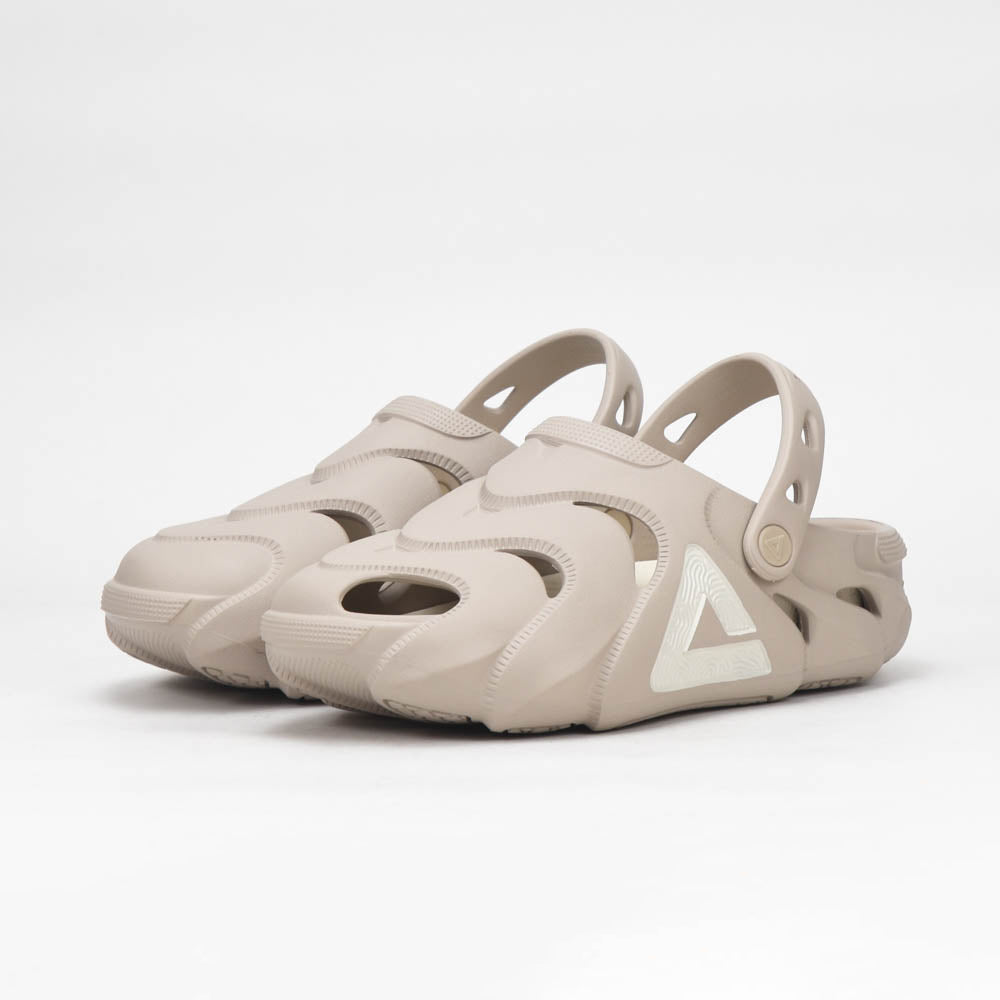 PEAK SLIPPERS SANDALS BROWN