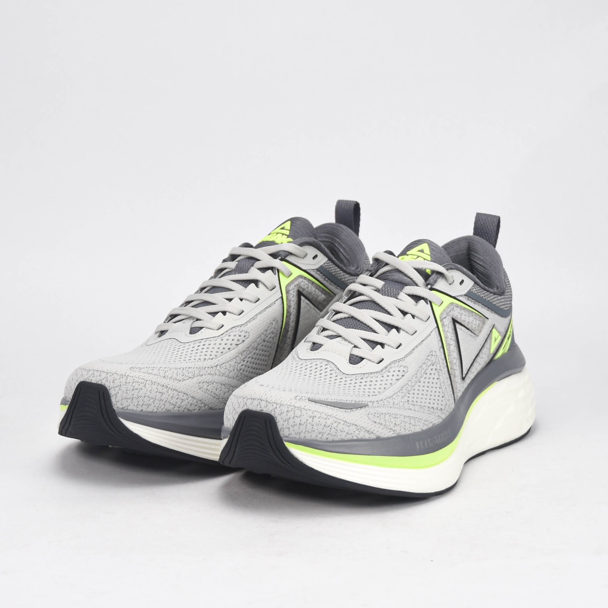 PEAK SHOES