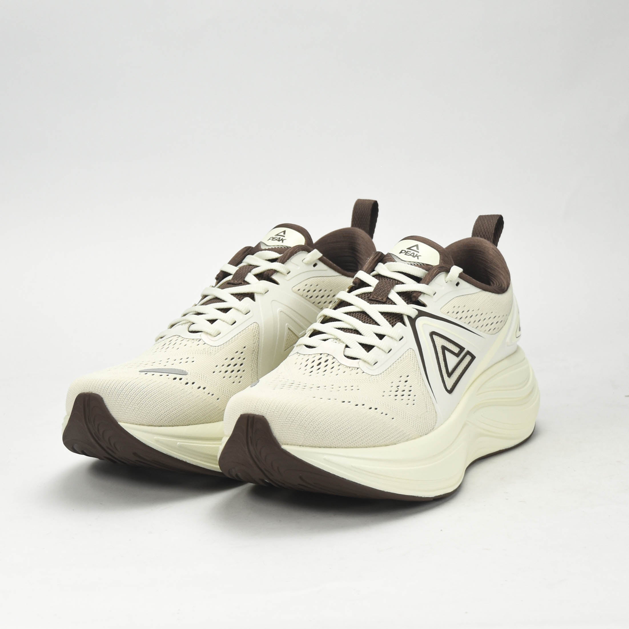 PEAK SPORTS SHOES