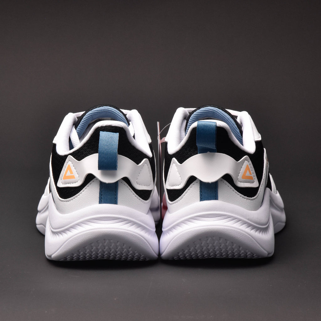 PEAK WALKING SHOES