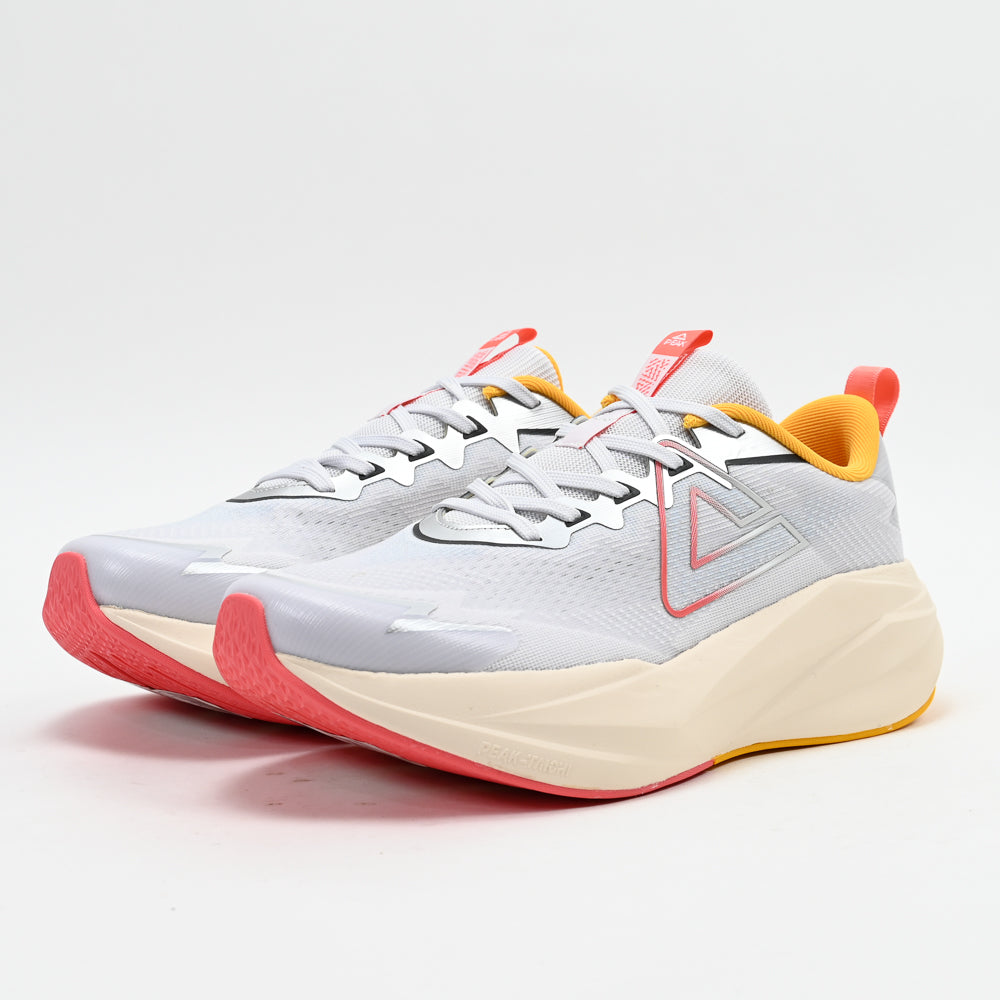 PEAK FOOTWEAR