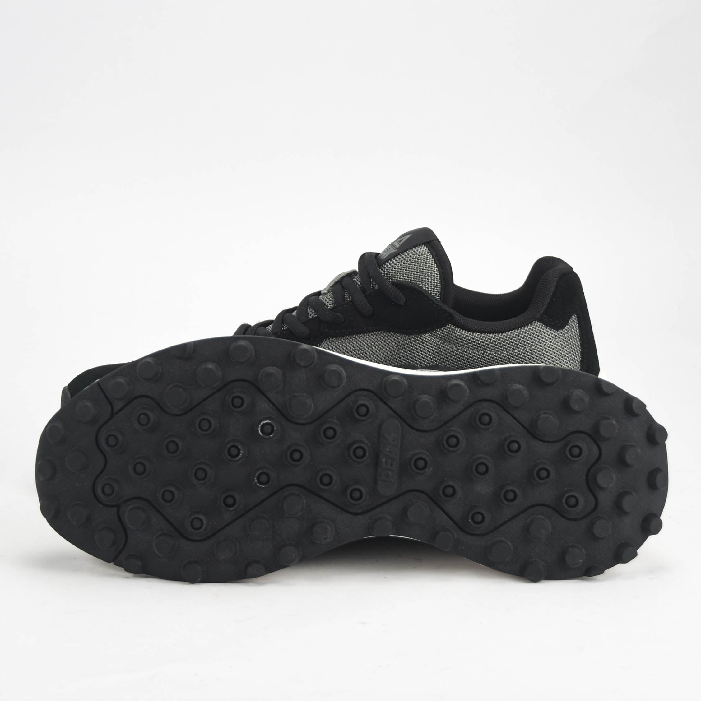 PEAK SHOES