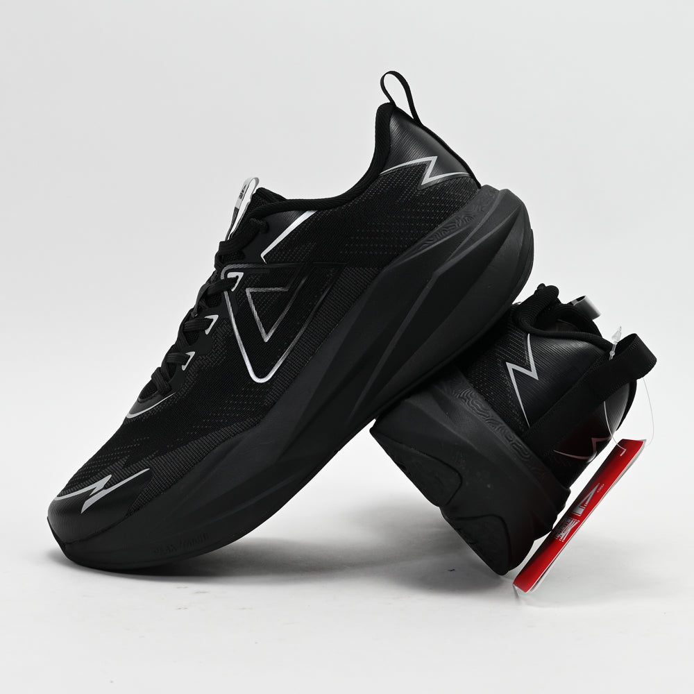 PEAK FOOTWEAR