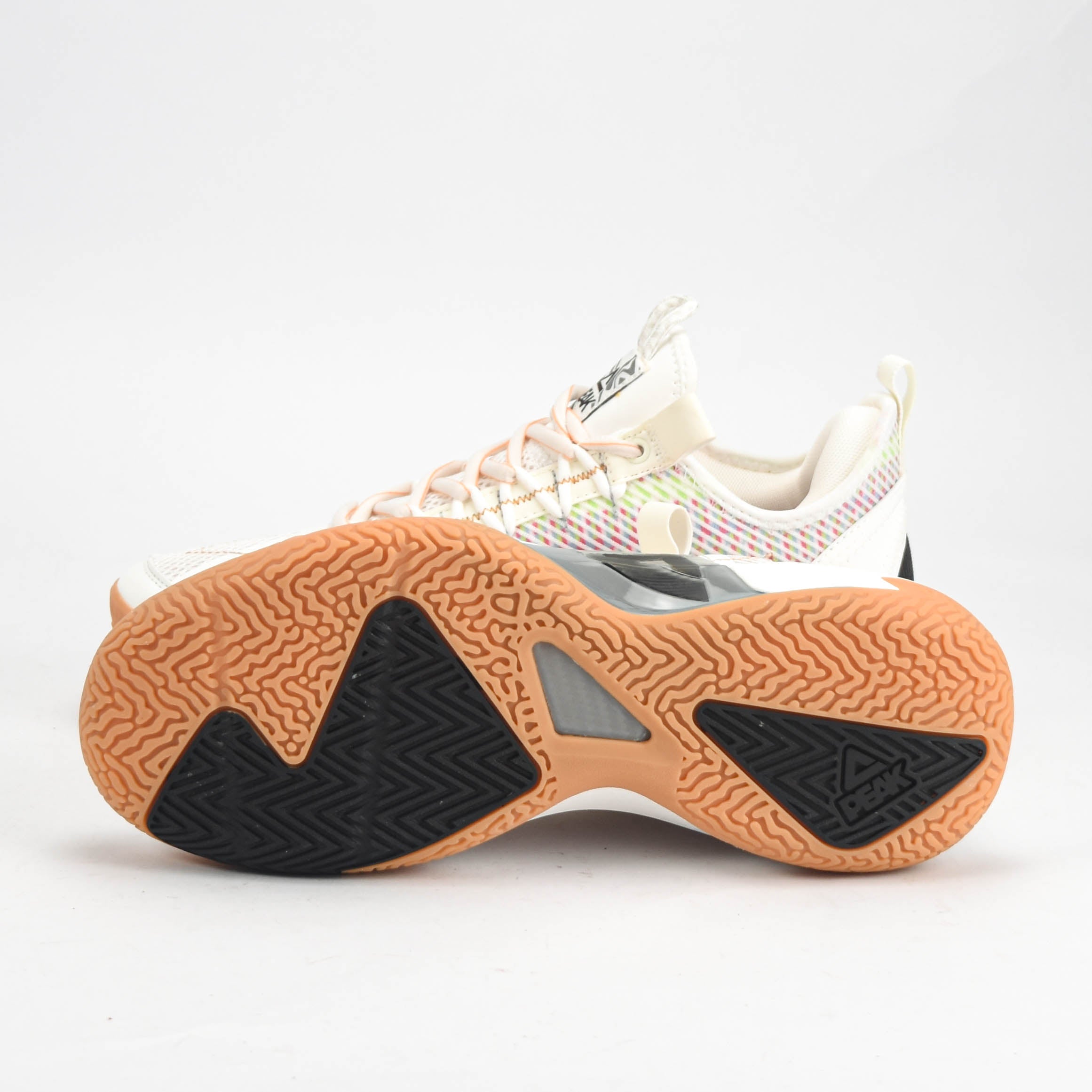PEAK SHOES