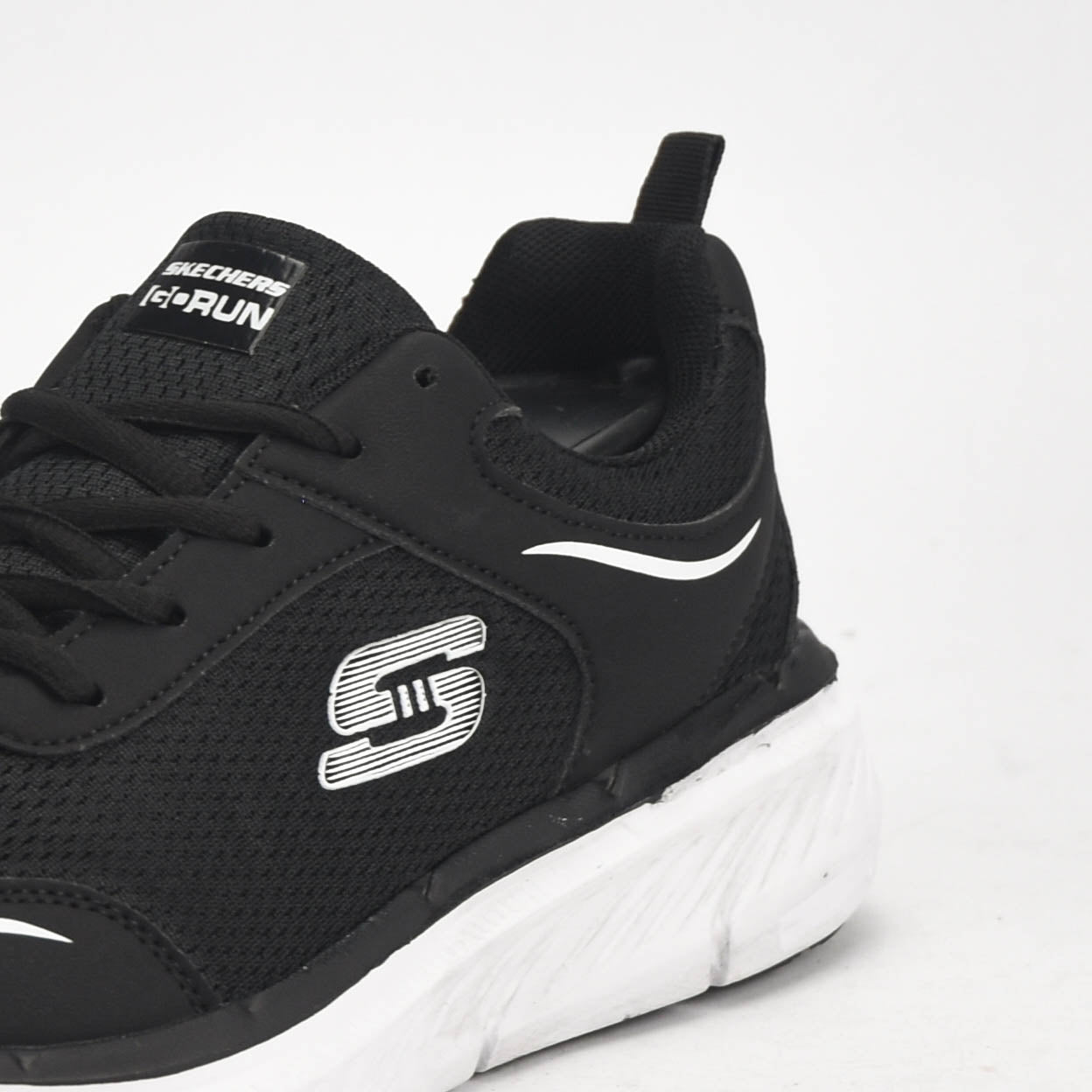 VENOM SHOES