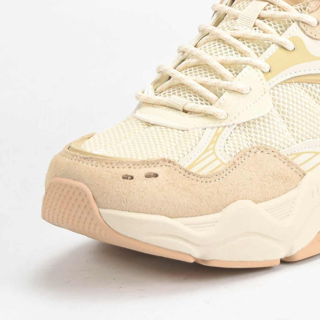 PEAK SHOES