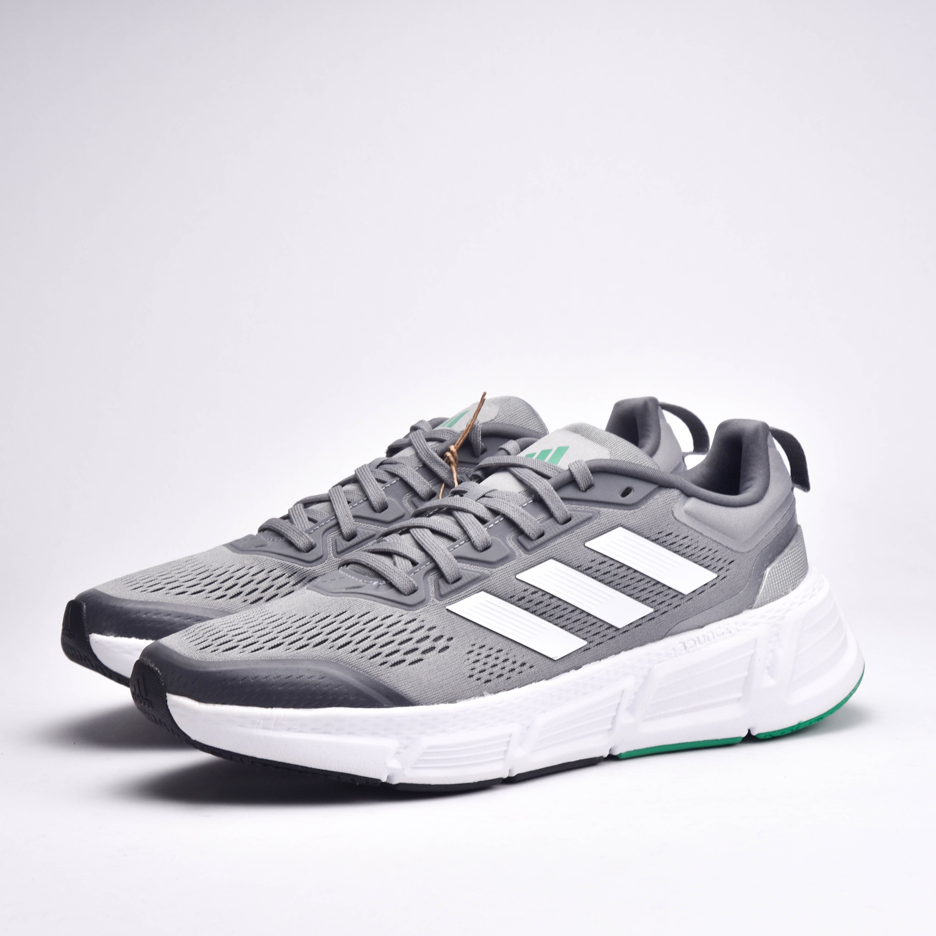 ADIDAS QUESTAR
