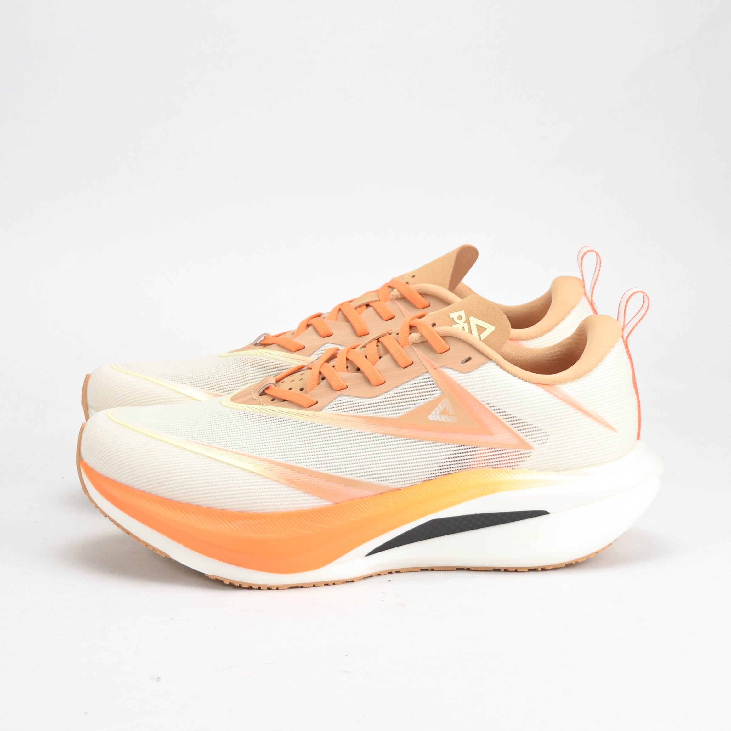 PEAK SHOES