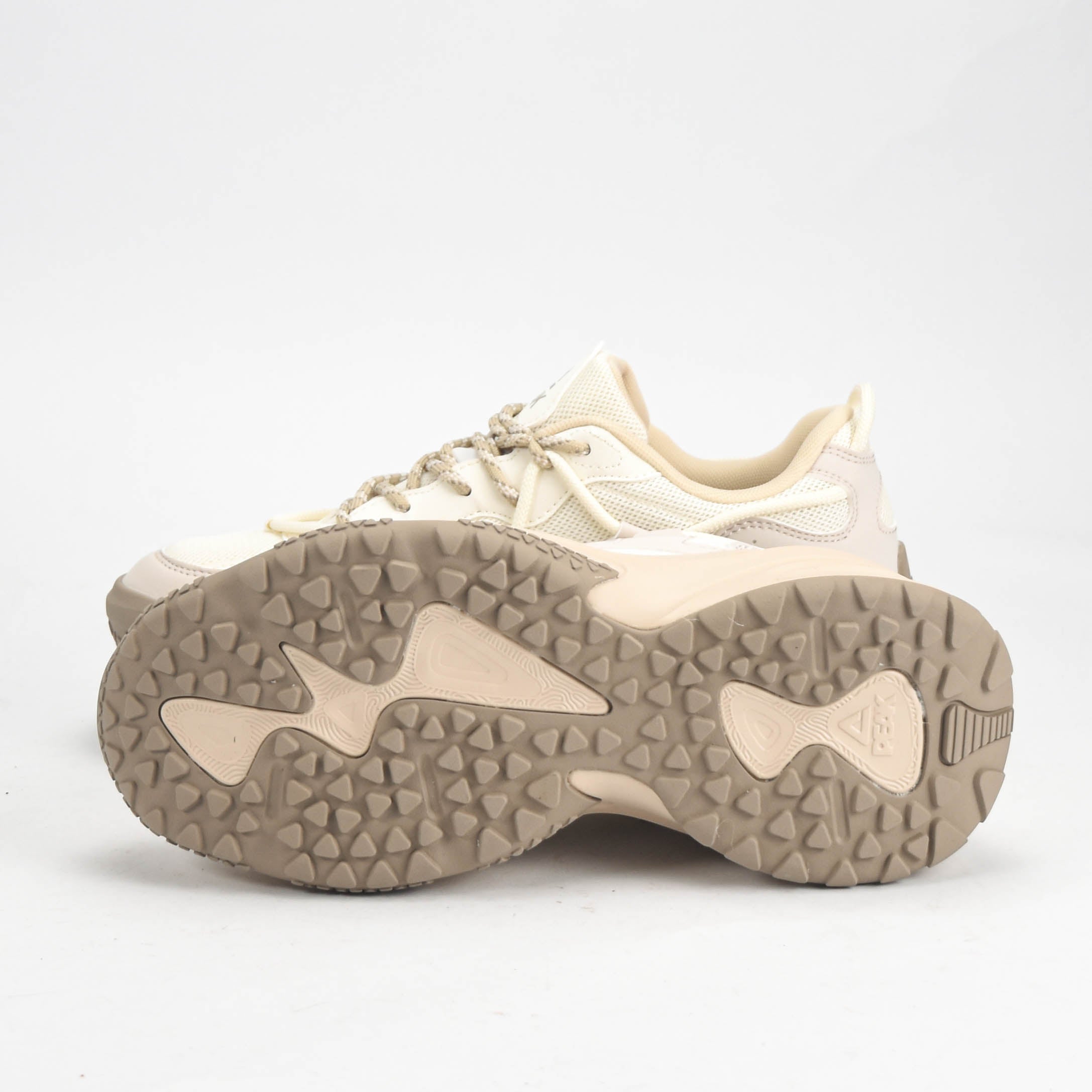 PEAK SHOES