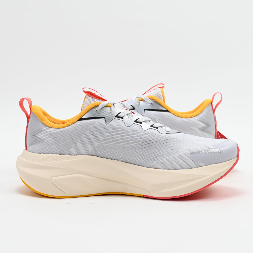 PEAK FOOTWEAR