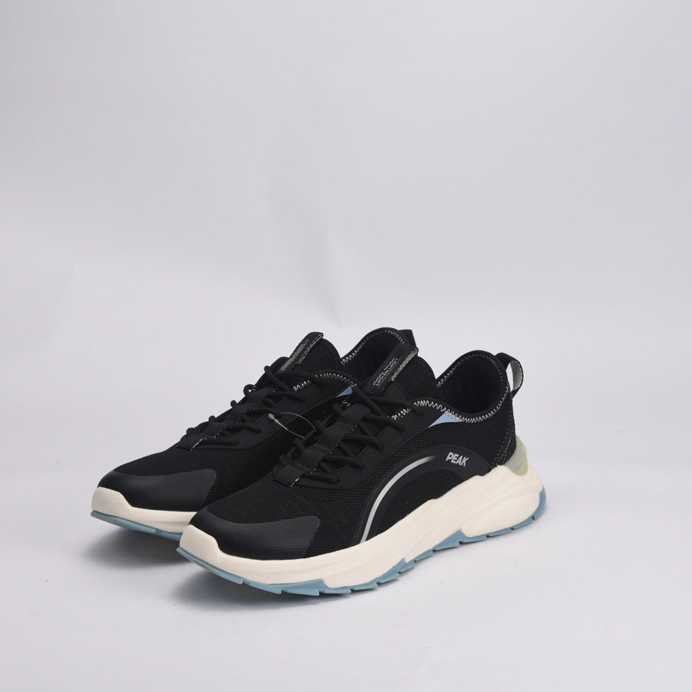 PEAK FOOTWEAR