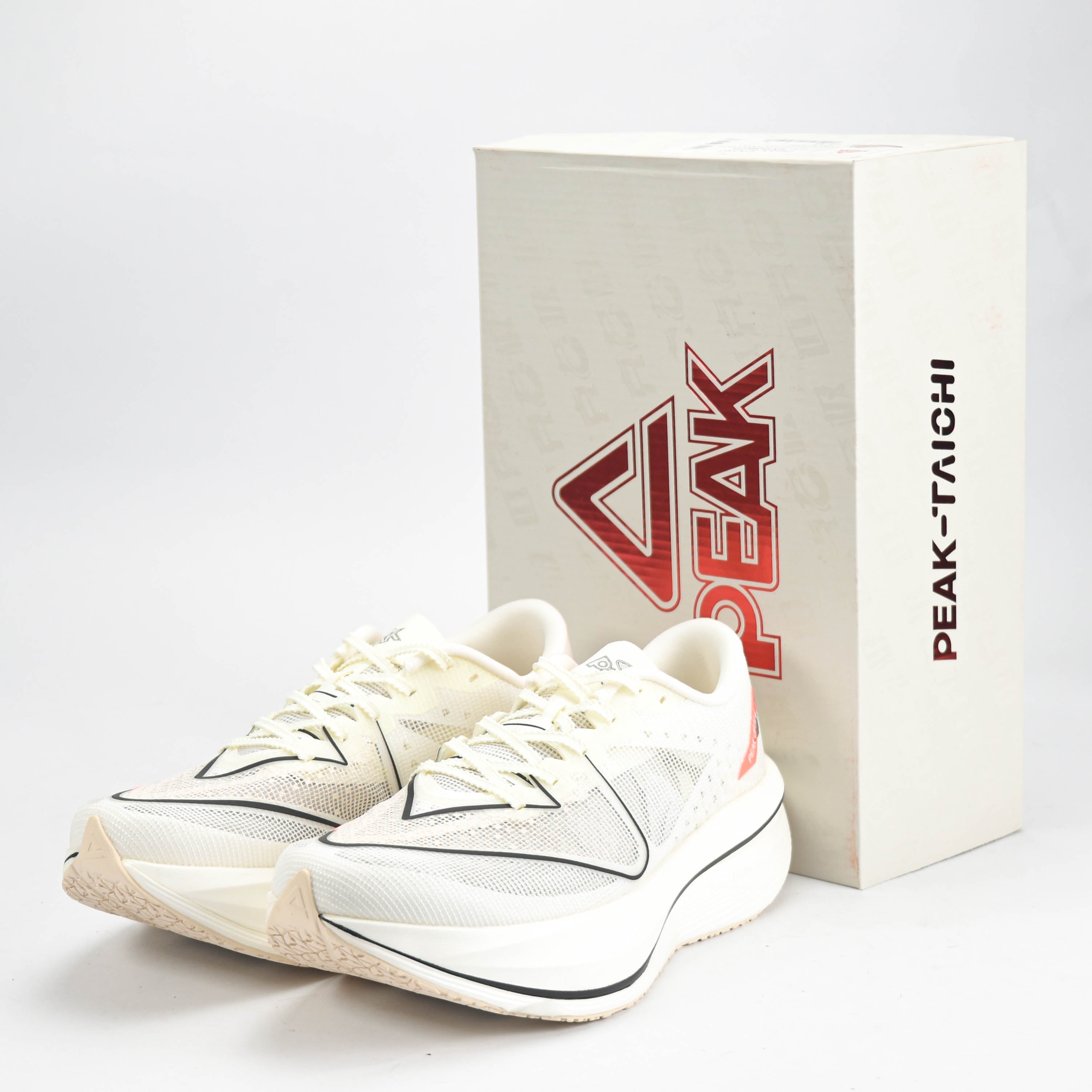 PEAK SHOES