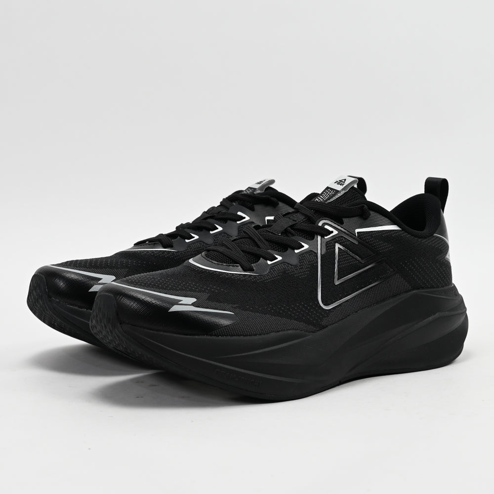 PEAK FOOTWEAR