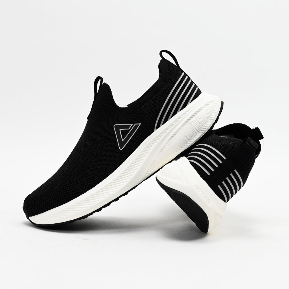 PEAK FOOTWEAR