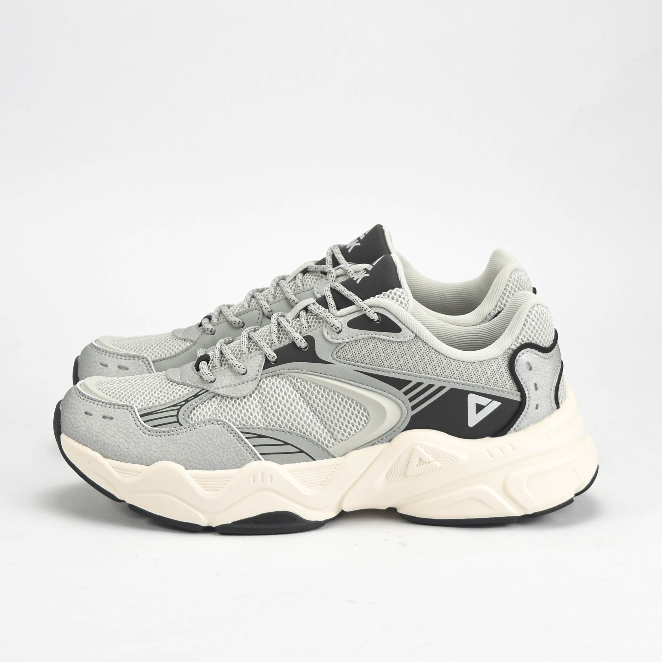 PEAK SHOES