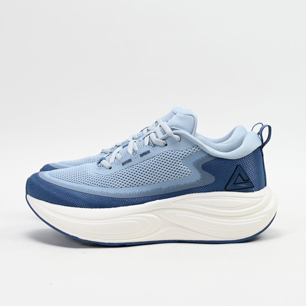 PEAK FOOTWEAR