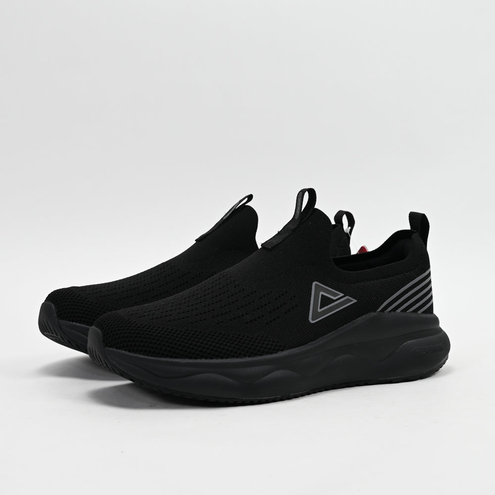 PEAK FOOTWEAR