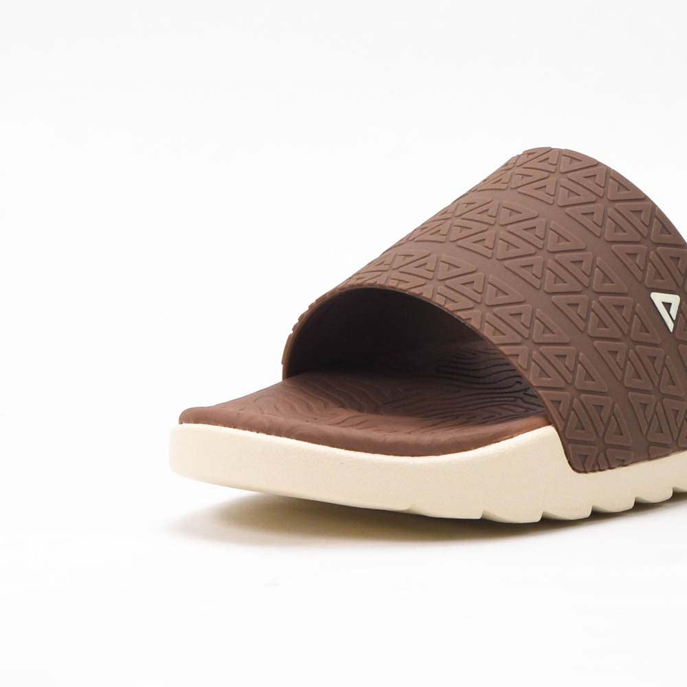 Peak Slippers Brown