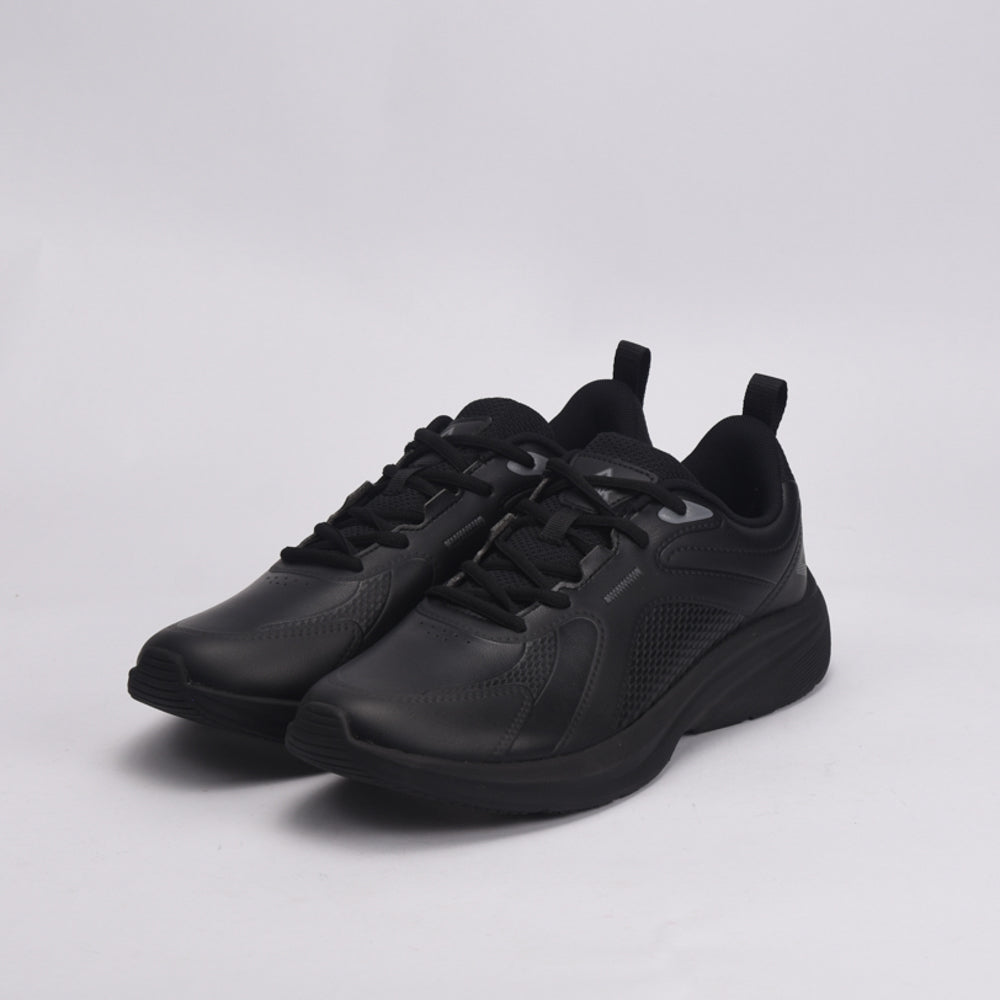 PEAK FOOTWEAR