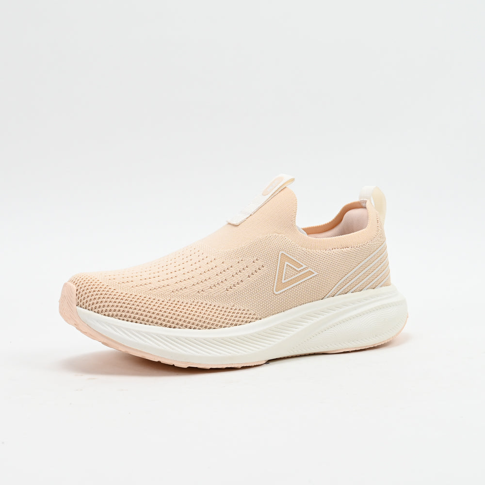 PEAK FOOTWEAR