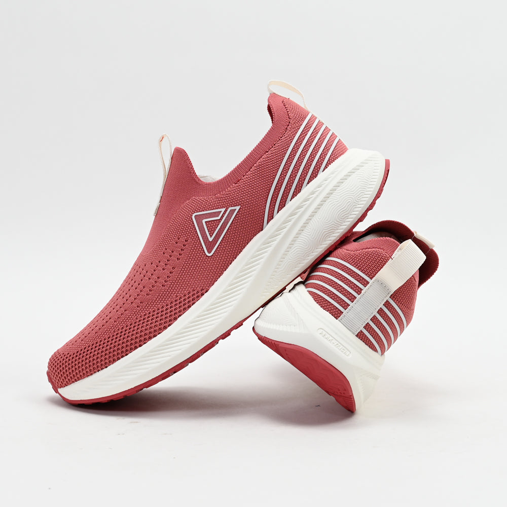 PEAK FOOTWEAR
