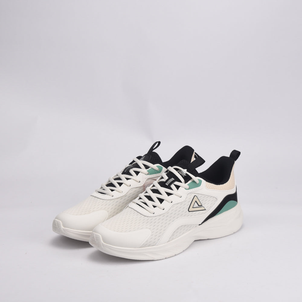 PEAK FOOTWEAR