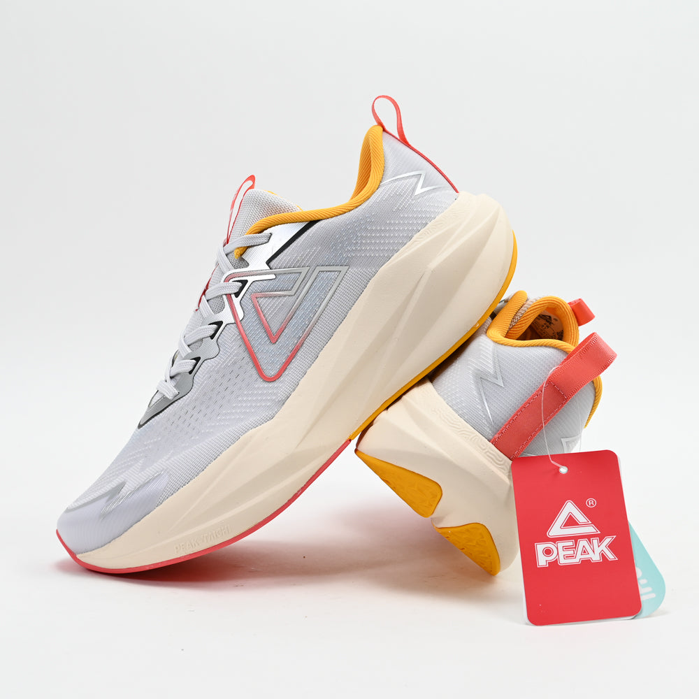 PEAK FOOTWEAR