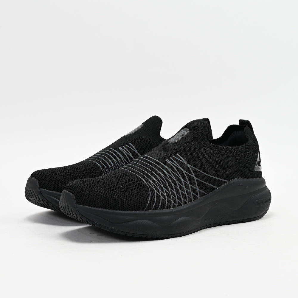 PEAK FOOTWEAR
