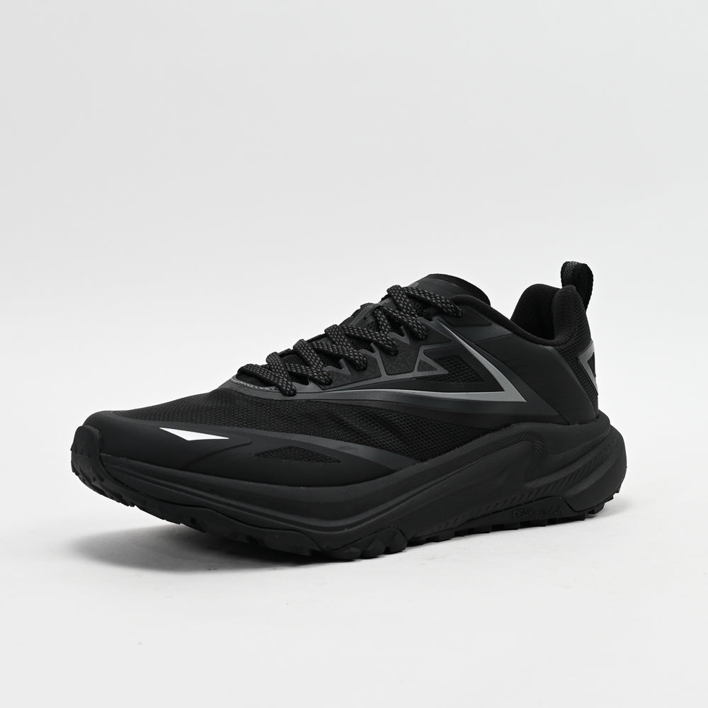 PEAK FOOTWEAR