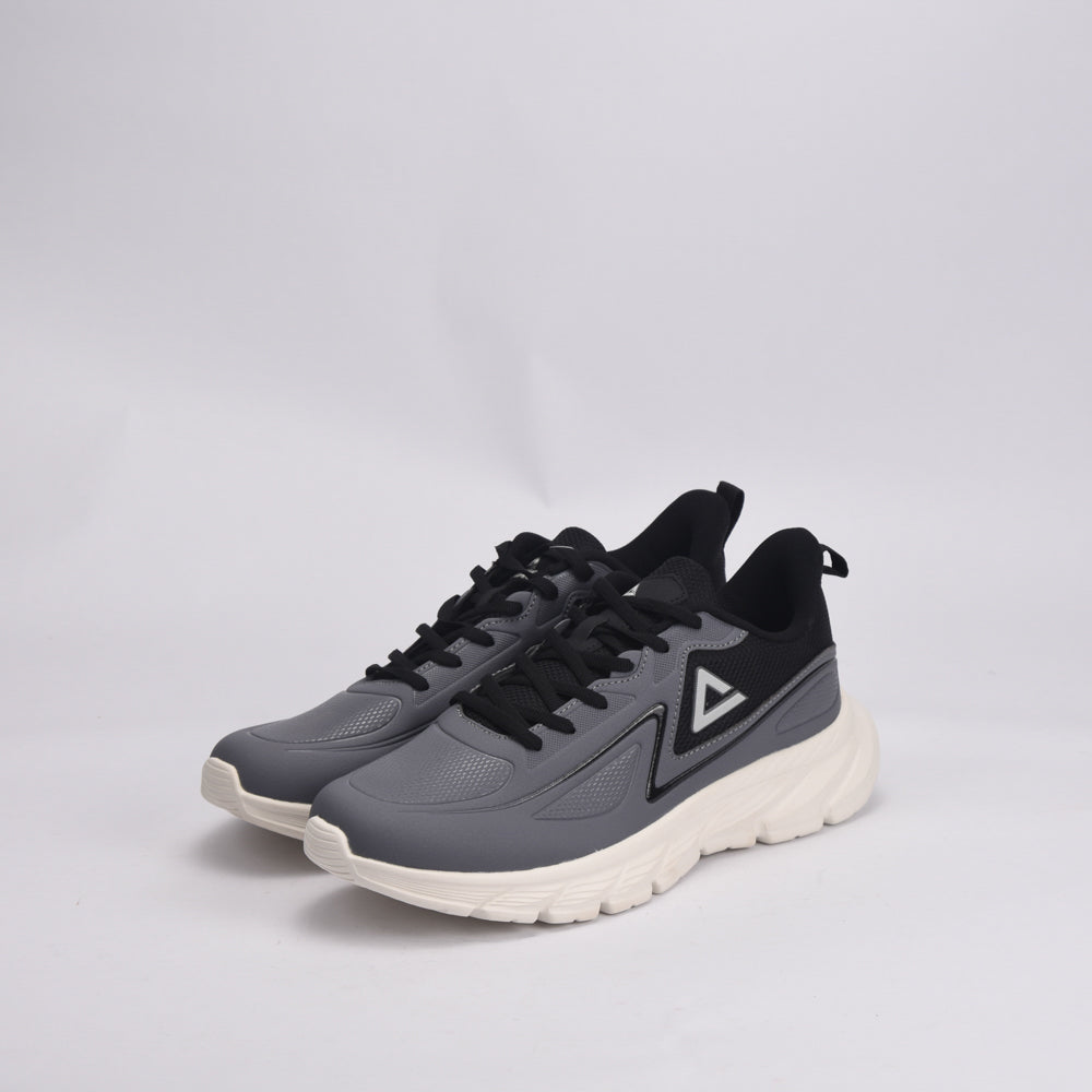 PEAK FOOTWEAR