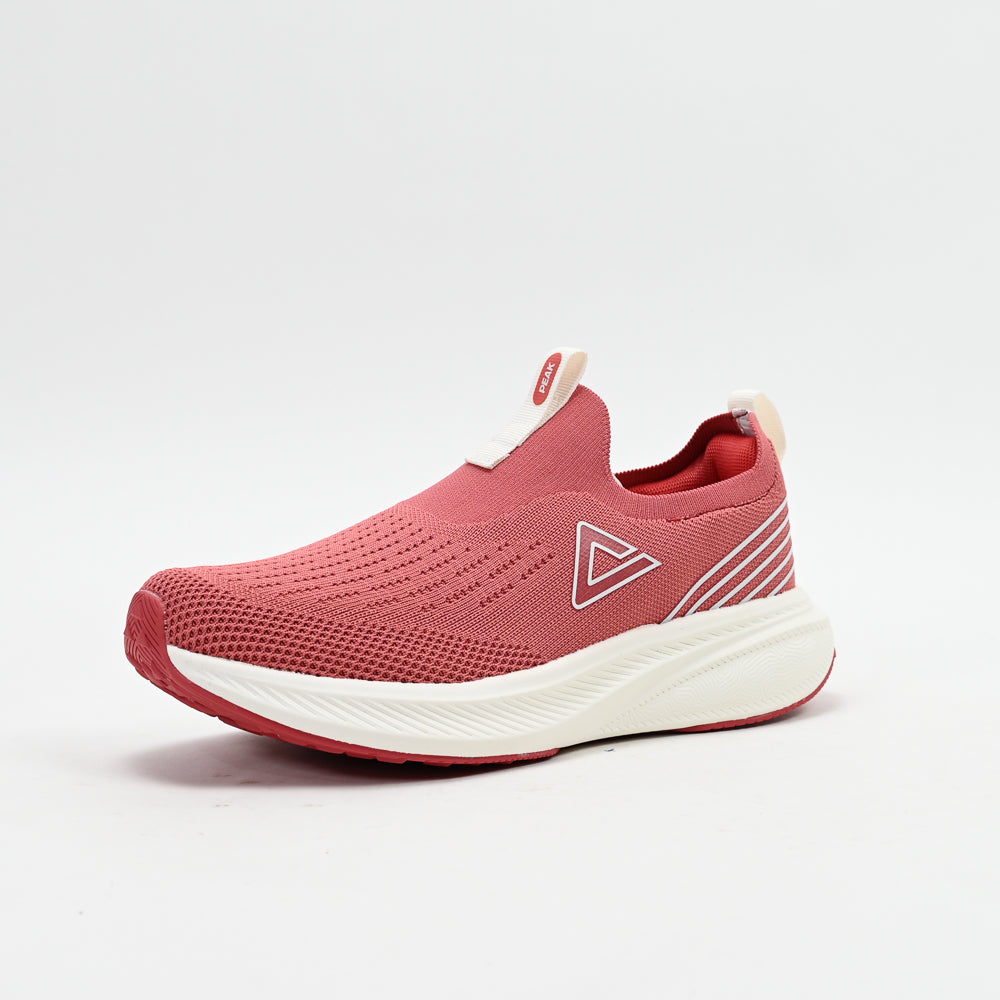 PEAK FOOTWEAR