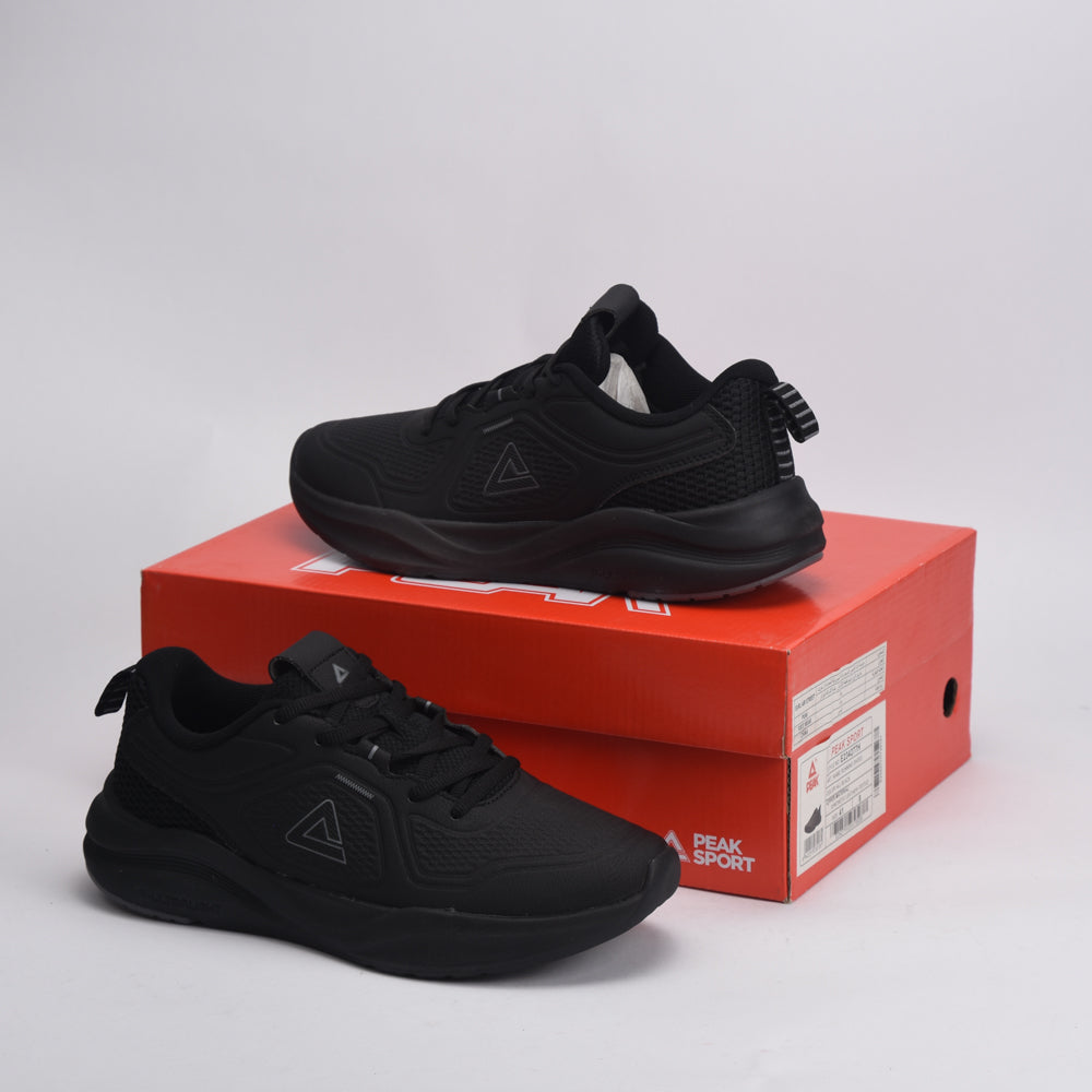 PEAK FOOTWEAR